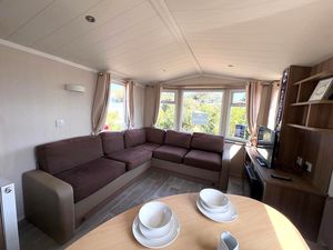 Lounge- click for photo gallery